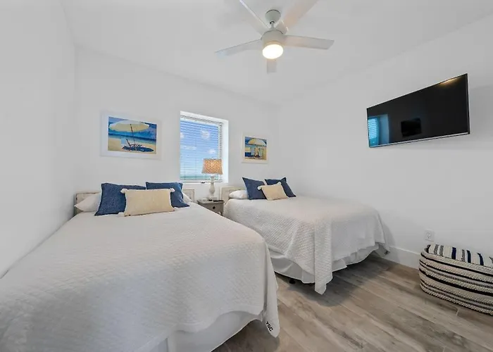 Apartment San Carlos 1107 By Youngs Suncoast